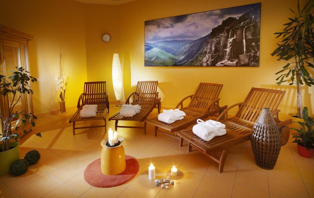 Pinia Hotel & Resort ชปินด์เลอรูฟ มลิน ภายนอก รูปภาพ