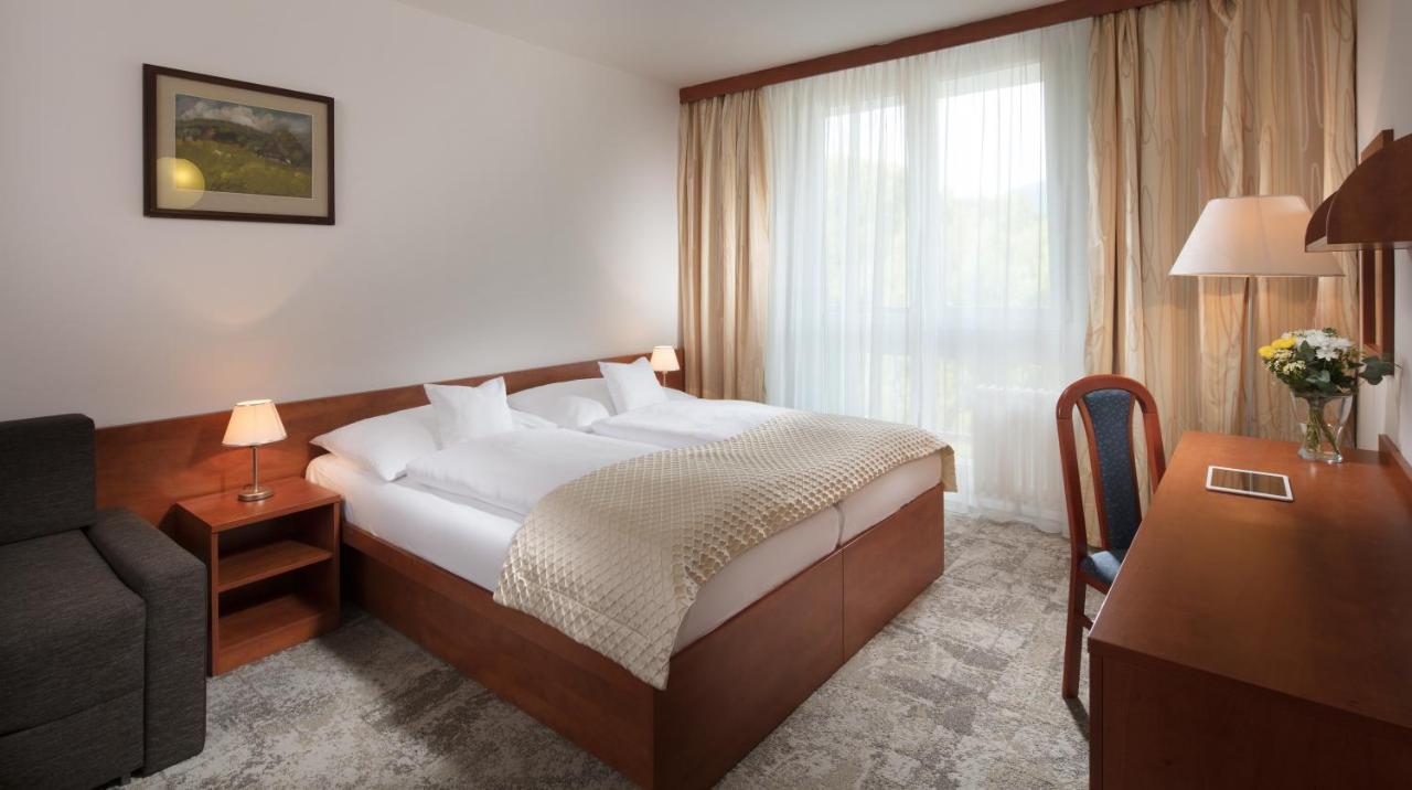 Pinia Hotel & Resort ชปินด์เลอรูฟ มลิน ภายนอก รูปภาพ