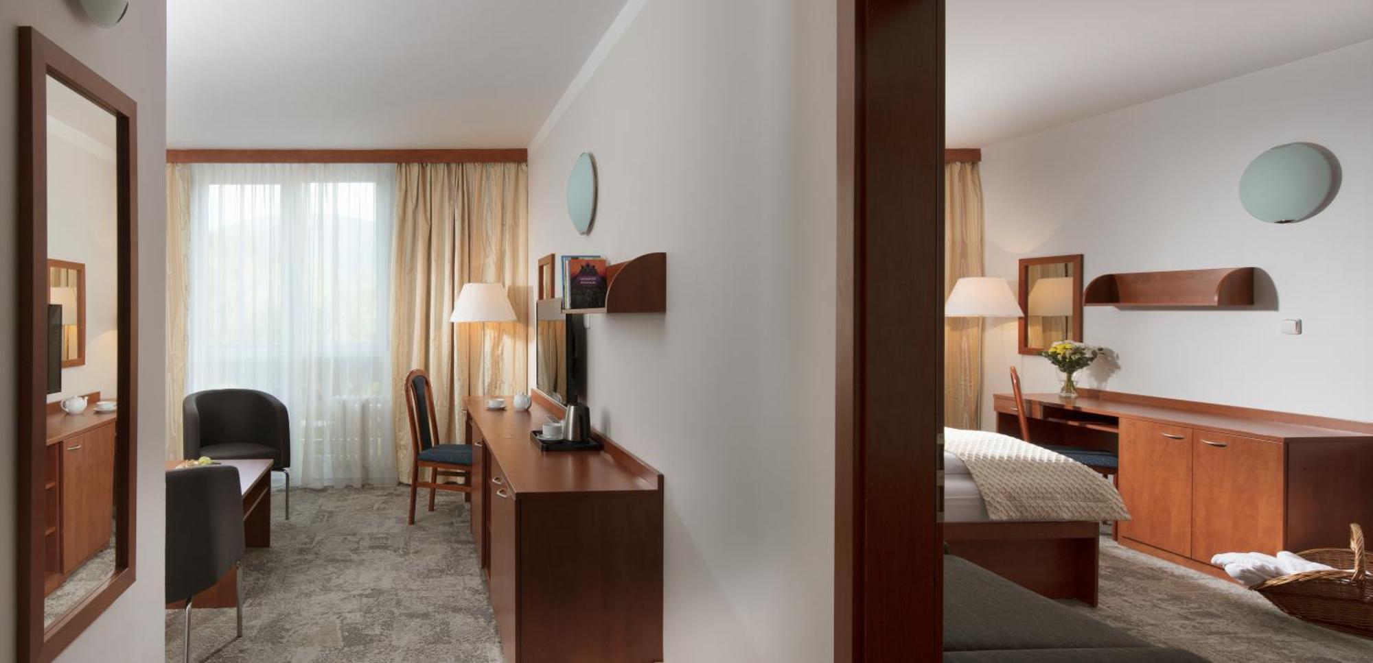 Pinia Hotel & Resort ชปินด์เลอรูฟ มลิน ภายนอก รูปภาพ